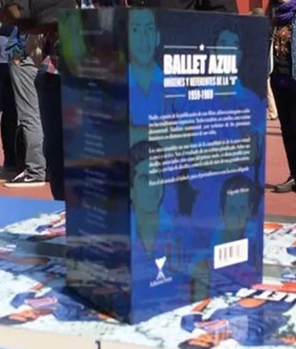 Ballet Azul / Guillermo Acuña