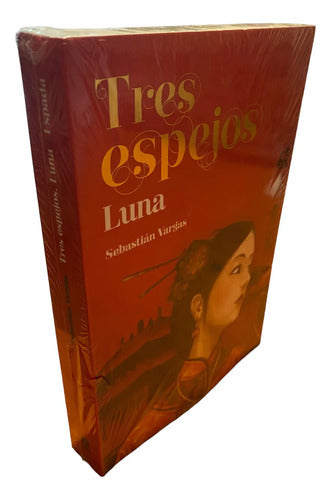 Tres Espejos Luna & Espada / Sebastian Vargas