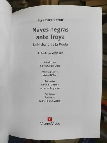 Naves Negras Ante Troya / Rosemary Sutcliff