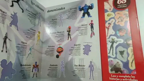 Miraculous: Libro Para Leer Y Completar Con Stickers / Lexus