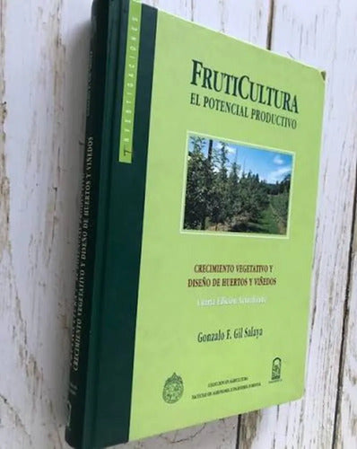 Fruticultura / Gonzalo Gil S.