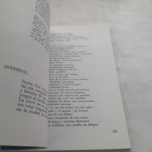 Azul Y Poemas / Ruben Dario