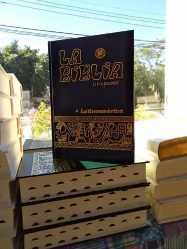 Biblia Latinoamericana Letra Grande C/indices / Verbo Divino