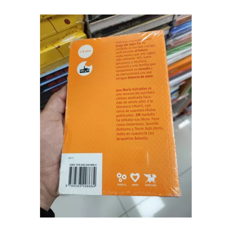 Un Embrujo De Siglos / Ana Maria Guiraldes