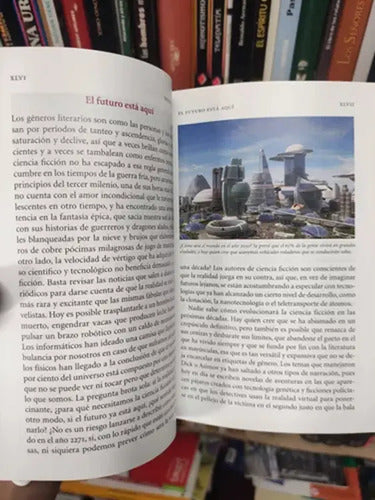 Viaje Al Futuro / Agustín Sanchez
