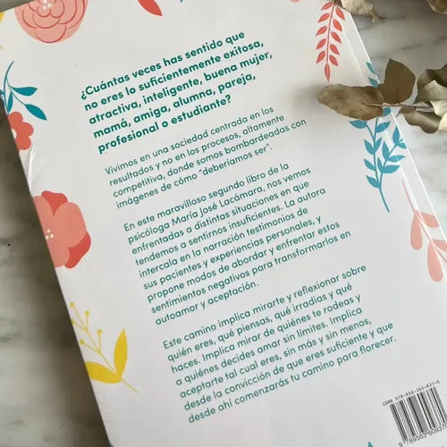 Soy Suficiente / María Jose Lacámara