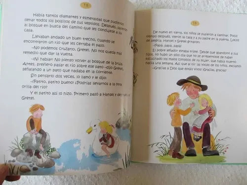 Cuentos De Brujas (tres Eran Tres) / Susaeta