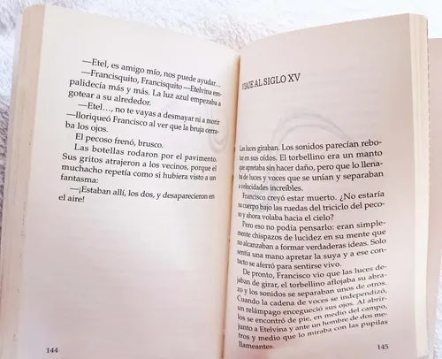 Un Embrujo De Siglos / Ana Maria Guiraldes