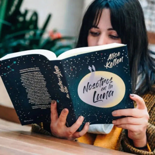 Nosotros En La Luna / Alice Kellen