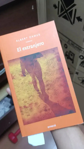 El Extranjero / Albert Camus